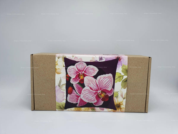 Needlepoint Pillow Kit