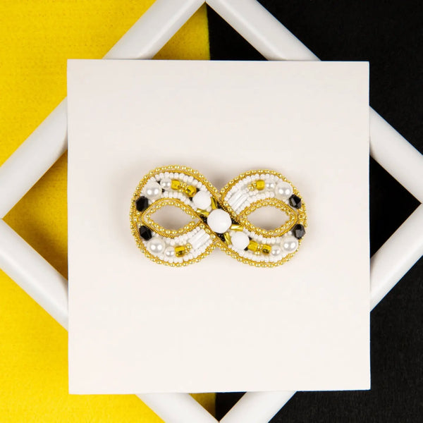 Beadwork kit for creating broоch