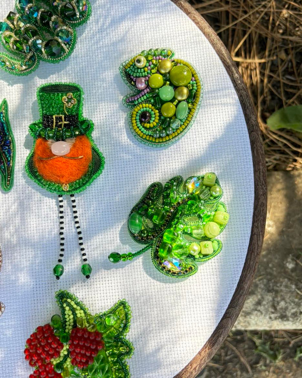 Beadwork kit for creating broоch