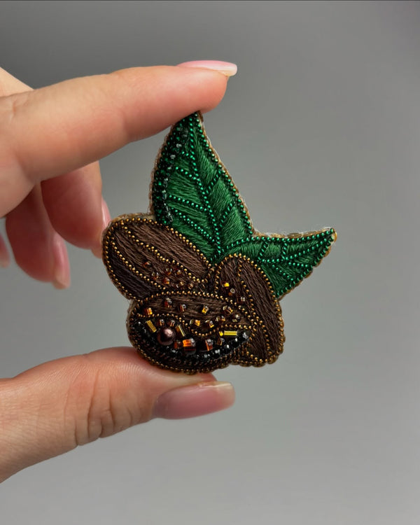 Beadwork kit for creating broоch