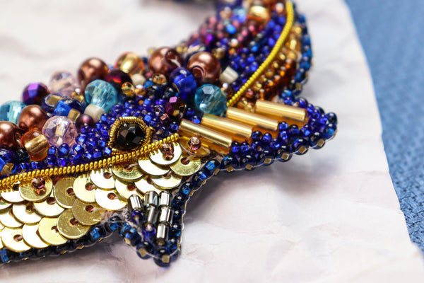 Beadwork kit for creating brooch