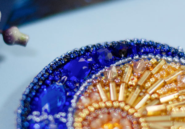 Beadwork kit for creating brooch