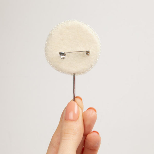 Beadwork kit for creating broоch