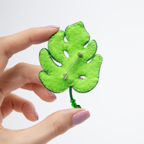 Beadwork kit for creating broоch