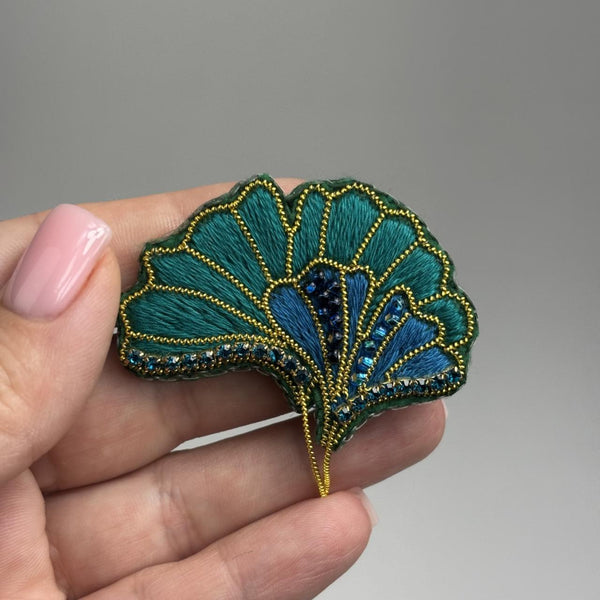 Beadwork kit for creating broоch