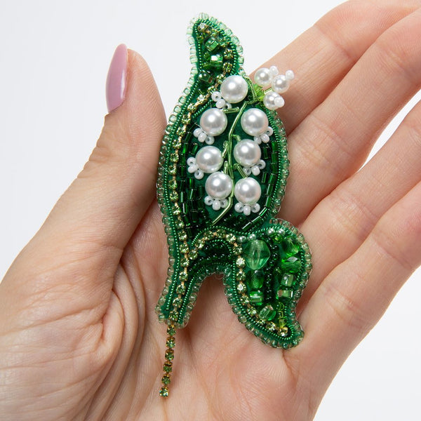 Beadwork kit for creating broоch