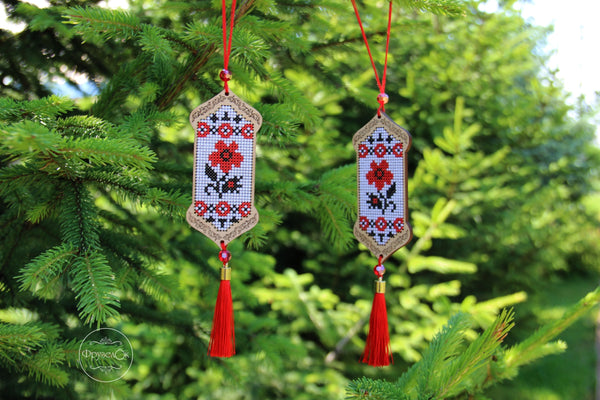 DIY Cross stitch kit on wood