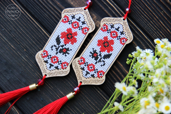 DIY Cross stitch kit on wood