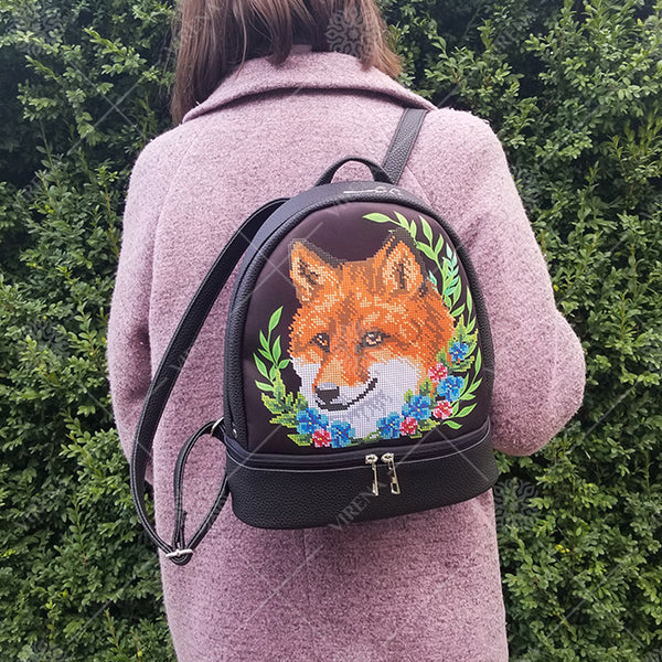Backpack for embroidery with beads kit