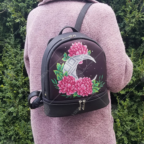 Backpack for embroidery with beads kit