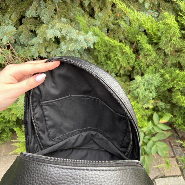 Backpack for embroidery with beads kit