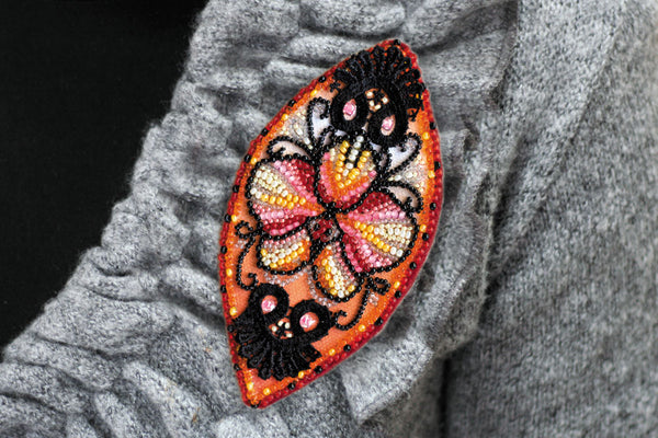 Beadwork kit for creating brooch