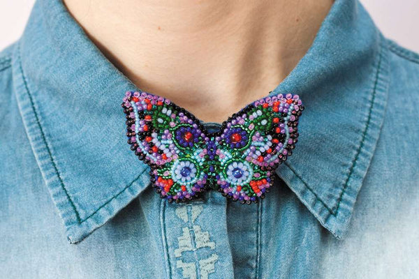 Beadwork kit for creating brooch