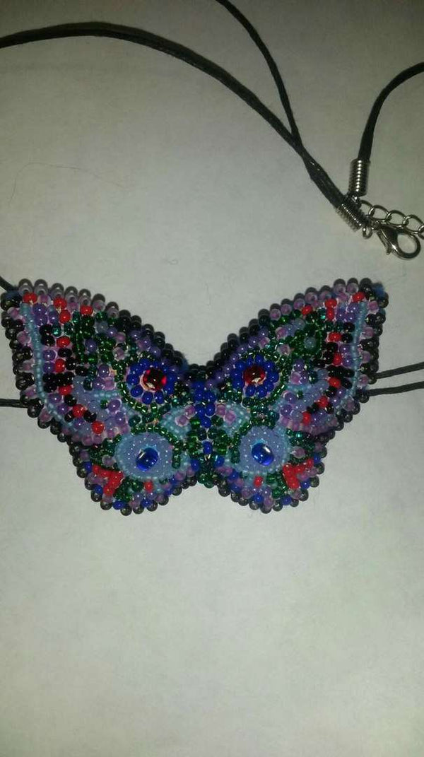 Beadwork kit for creating brooch