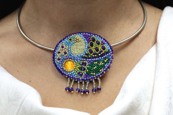 Beadwork kit for creating brooch