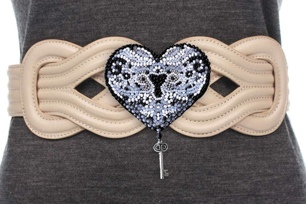 Beadwork kit for creating brooch