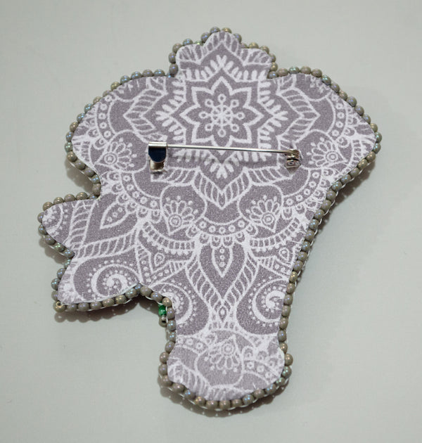 Beadwork kit for creating brooch