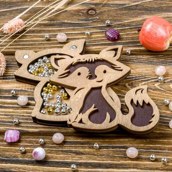 Bead organizer with wooden lid