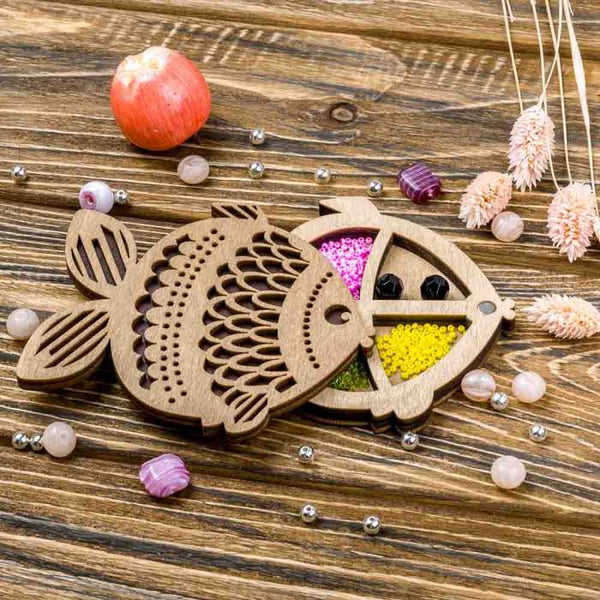 Bead organizer with wooden lid