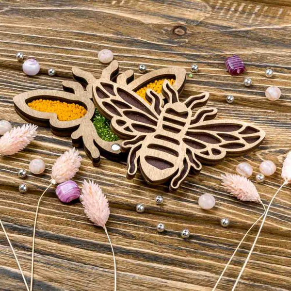 Bead organizer with wooden lid