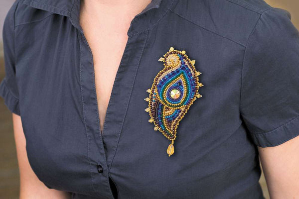 Beadwork kit for creating brooch