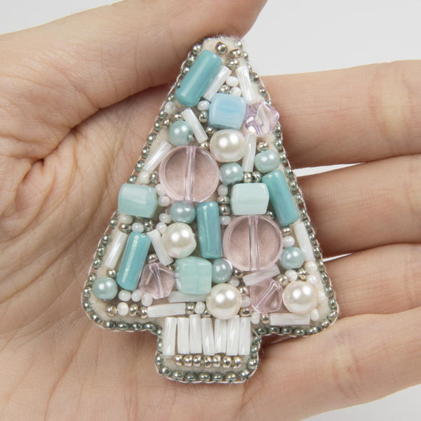 Beadwork kit for creating broоch