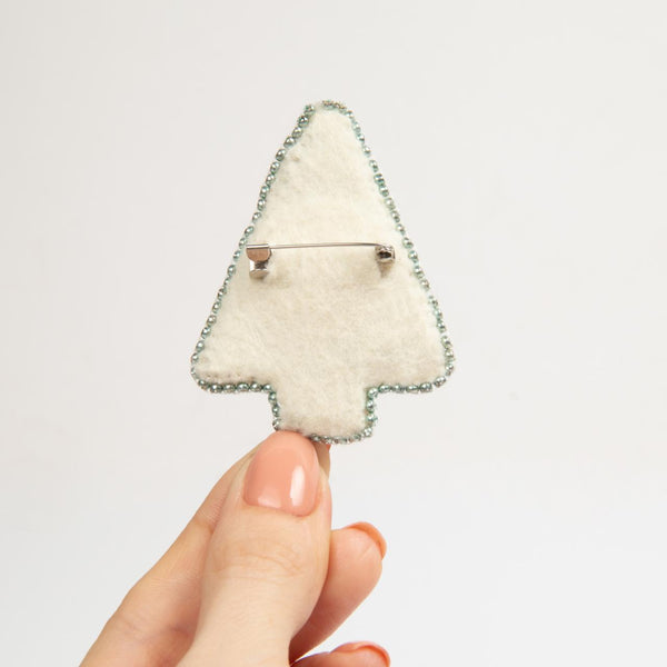 Beadwork kit for creating broоch