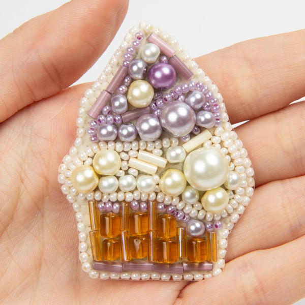 Beadwork kit for creating broоch