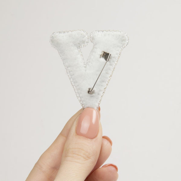 Beadwork kit for creating broоch