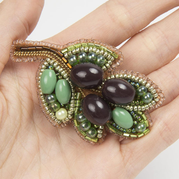 Beadwork kit for creating broоch