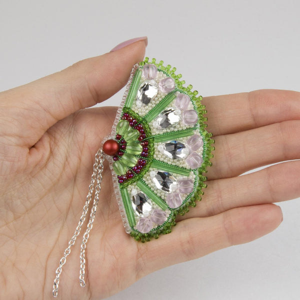 Beadwork kit for creating broоch