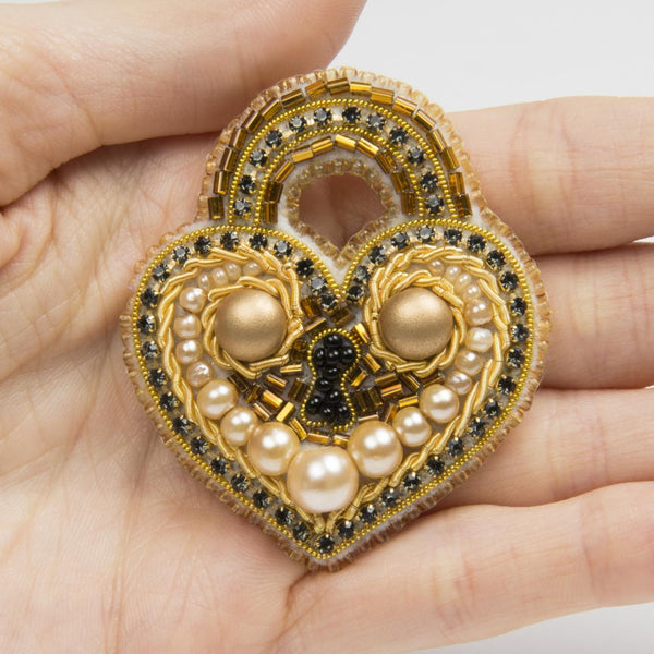 Beadwork kit for creating broоch