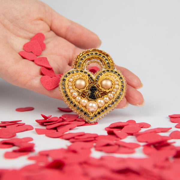 Beadwork kit for creating broоch