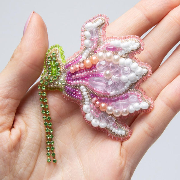 Beadwork kit for creating broоch