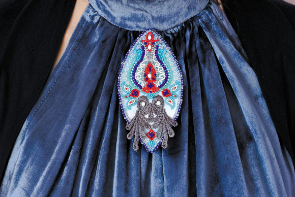 Beadwork kit for creating brooch