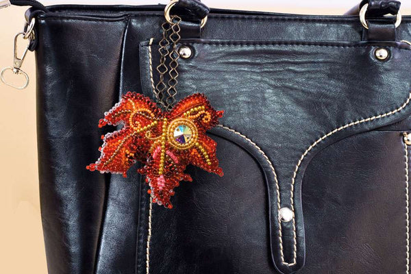 Beadwork kit for creating brooch