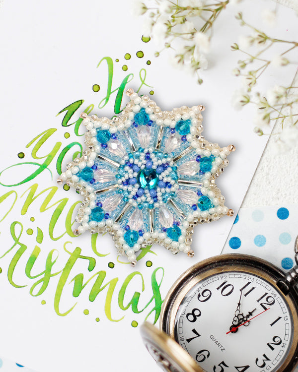 Beadwork kit for creating brooch