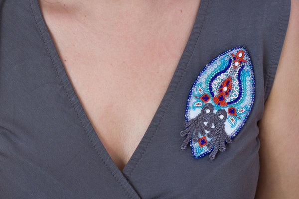 Beadwork kit for creating brooch