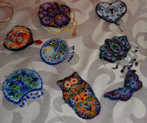 Beadwork kit for creating brooch