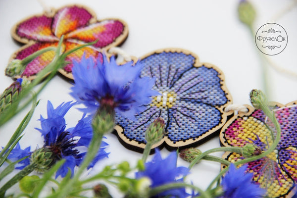 DIY Cross stitch kit on wood