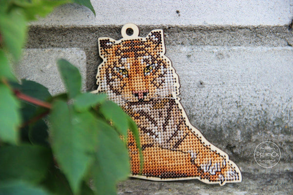 DIY Cross stitch kit on wood