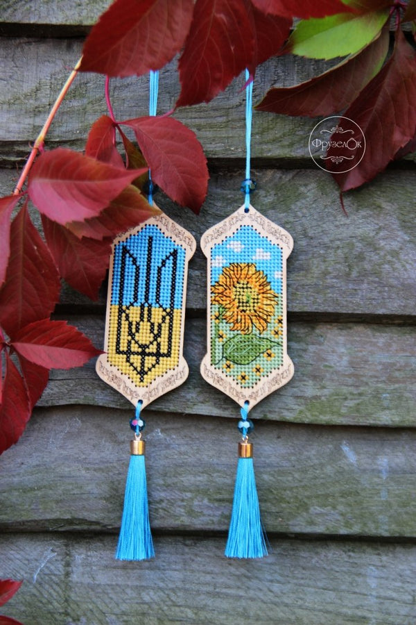 DIY Cross stitch kit on wood