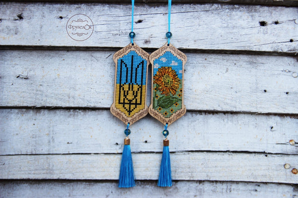 DIY Cross stitch kit on wood