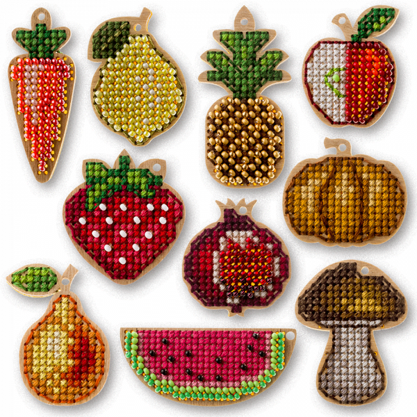 Set of blanks for embroidery on wood