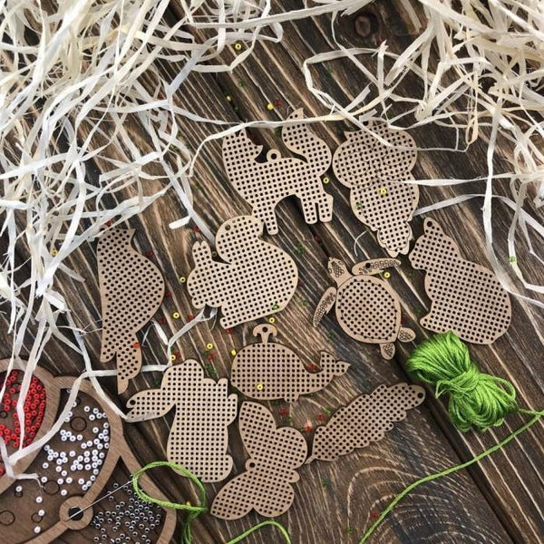 Set of blanks for embroidery on wood