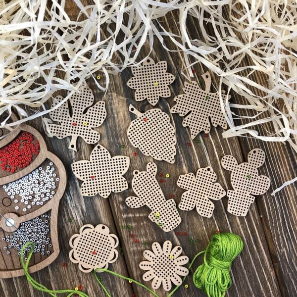 Set of blanks for embroidery on wood