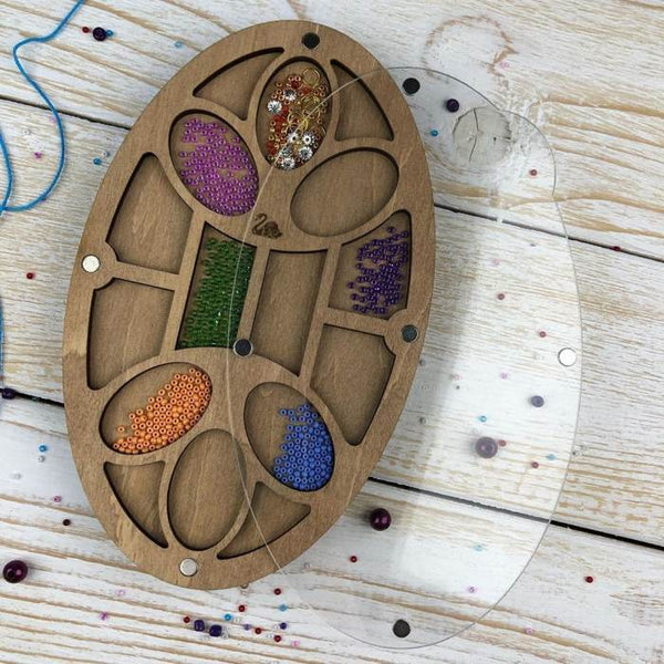 Multilayer bead organizer with transparent lid