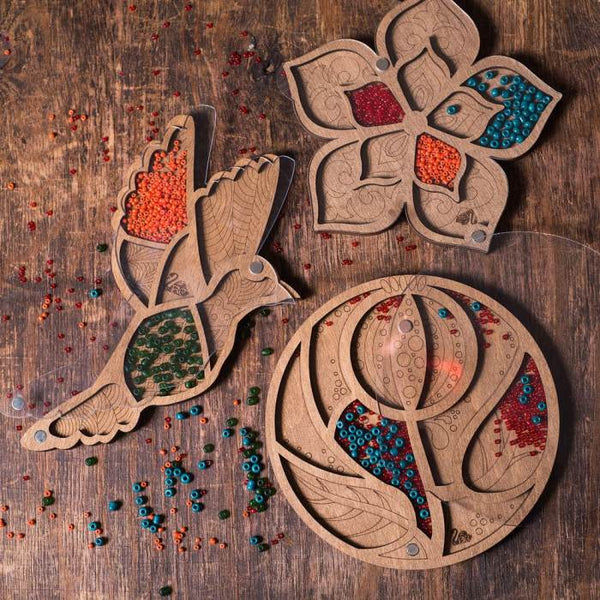 Wood bead organizer with transparent lid