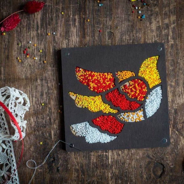 Wood bead organizer with transparent lid