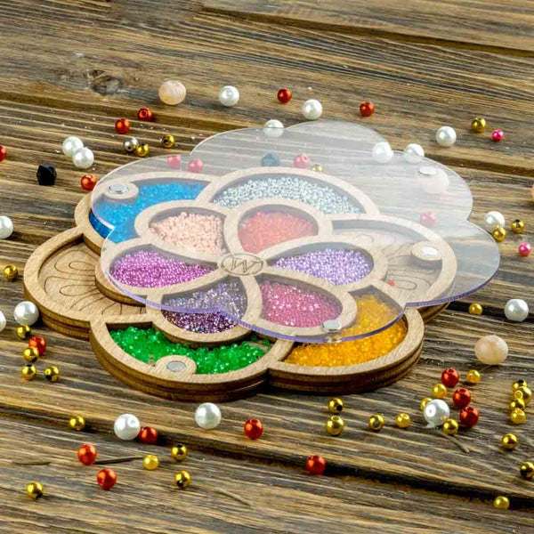 Wood bead organizer with transparent lid